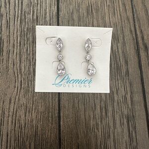 Premier Designs Sparkling Earrings